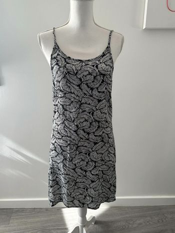 Robe noire et blanche plumes de paon T38 M