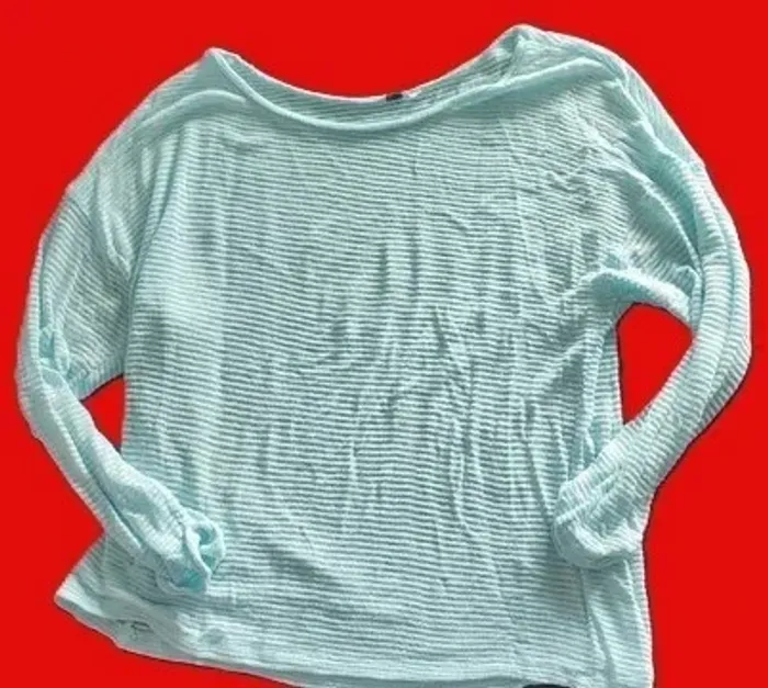 Haut léger femme – Taille M / 38 – Très bon état