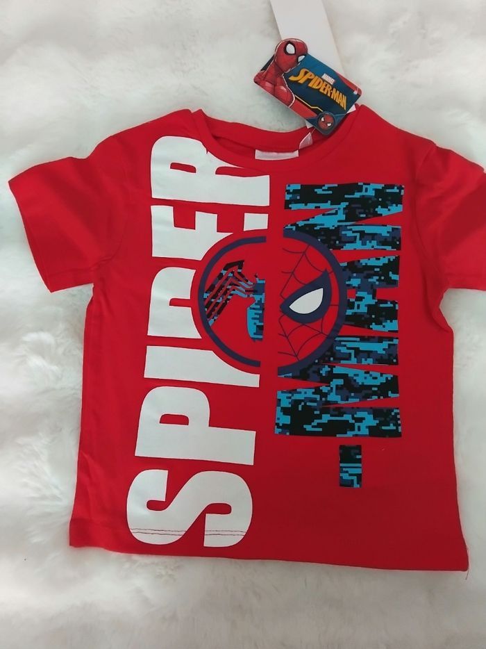 Tee-shirt garçon Spiderman neuf avec étiquettes, 4 ans