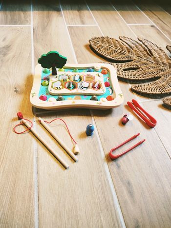 🐝 Jeu de dextérité-Pêche à la ligne en bois magnétique 2 en 1 poissons et petites abeilles