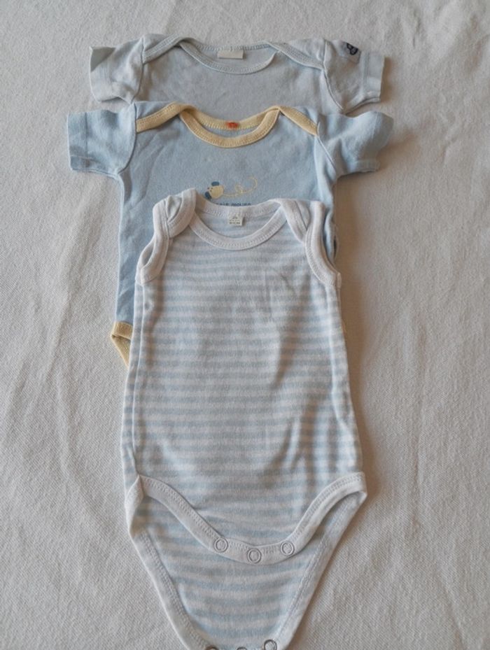 Lot de 3 bodys à manches courtes de taille 3 mois