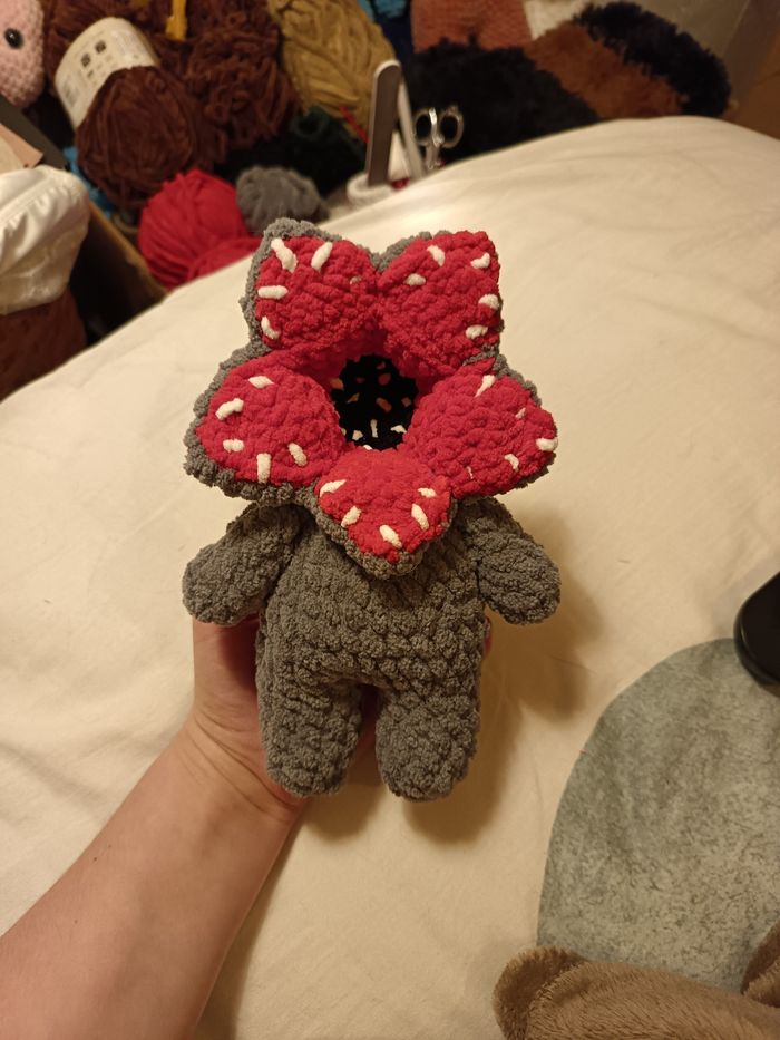 Peluche Démogorgon faite main – Crochet / Amigurumi