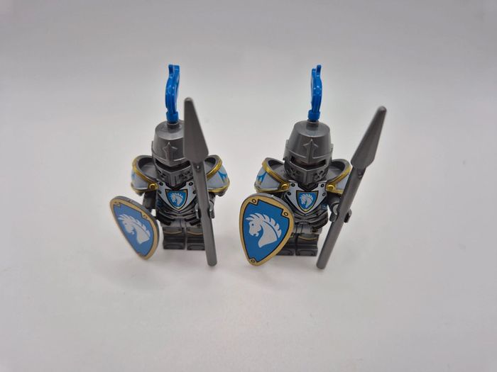 Figurines type lego 2 soldats chevaliers chevaux - photo numéro 6