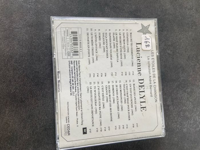 Album Lucienne Delyle étoiles de la chanson volume 2 - photo numéro 4