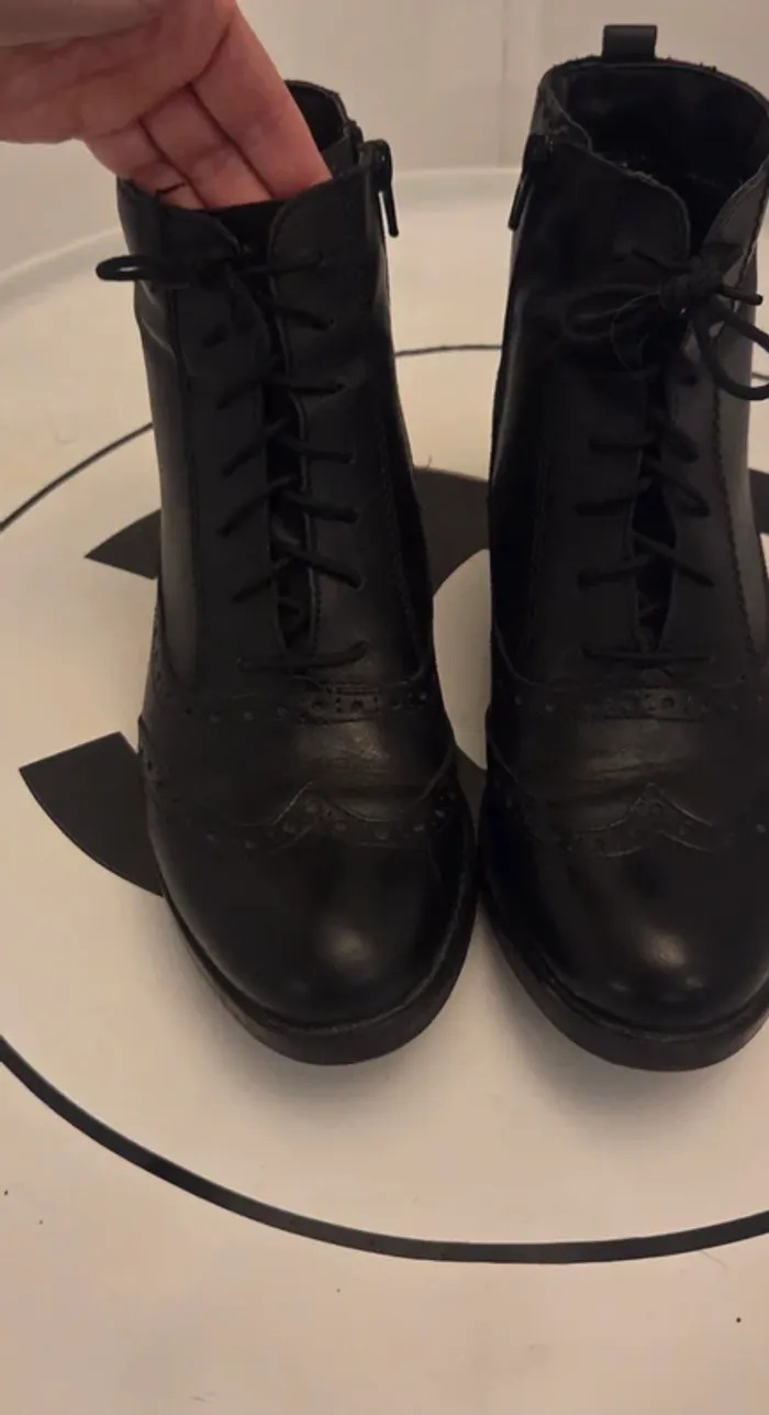 Boots richelieu en cuir noir Ellen Blake – Pointure 38 – Excellent état - photo numéro 3