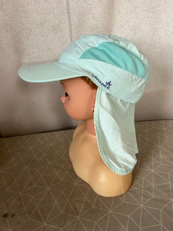 Une Casquette anti UV bébé menthe 54 cm Wanabee Decathlon 