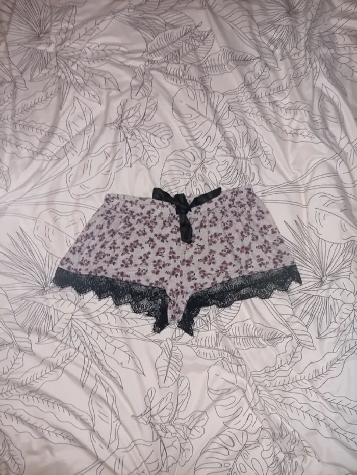 Short pyjama