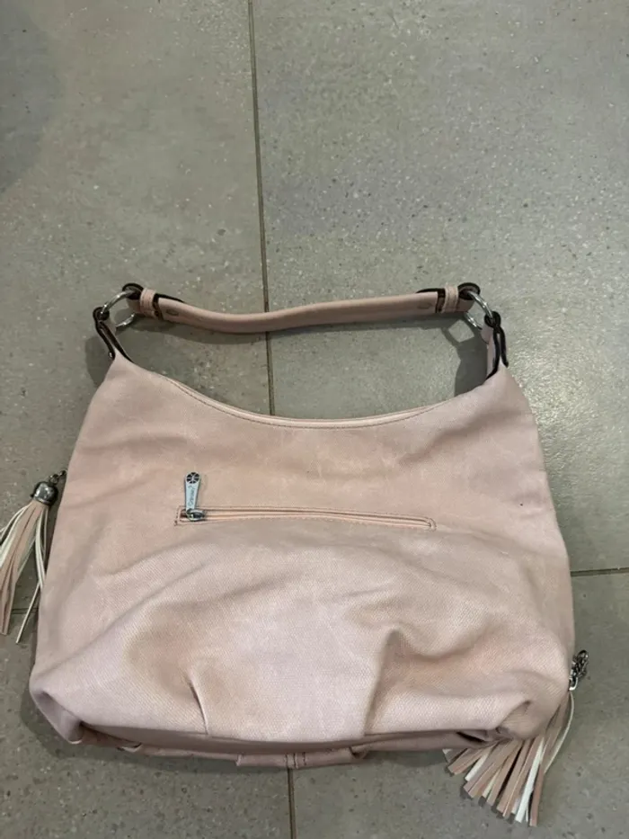 Sac porté épaule rose Gallantry 30*25cm il ya quelques traces d'usures - photo numéro 2