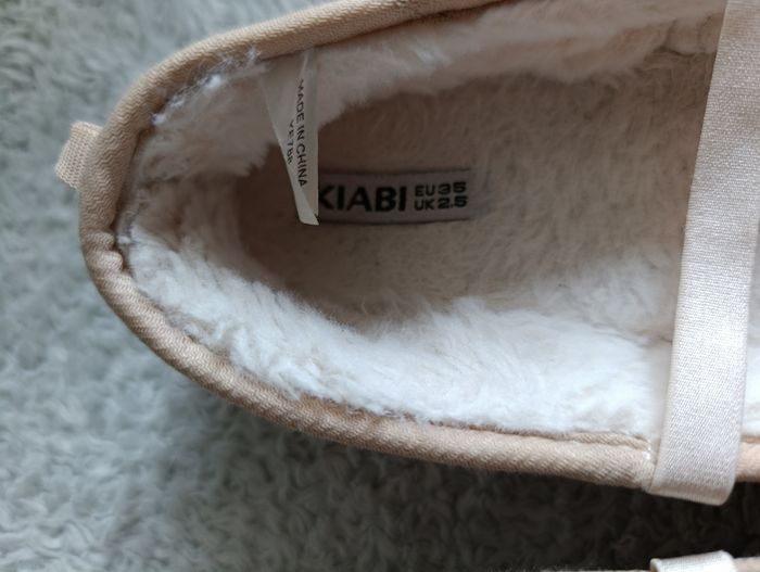 Chaussons / ballerines fille Kiabi – taille 25 - photo numéro 2