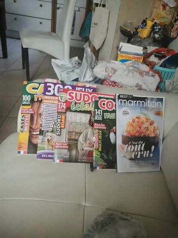 Lot de 5 magazines de jeux et de recettes neufs