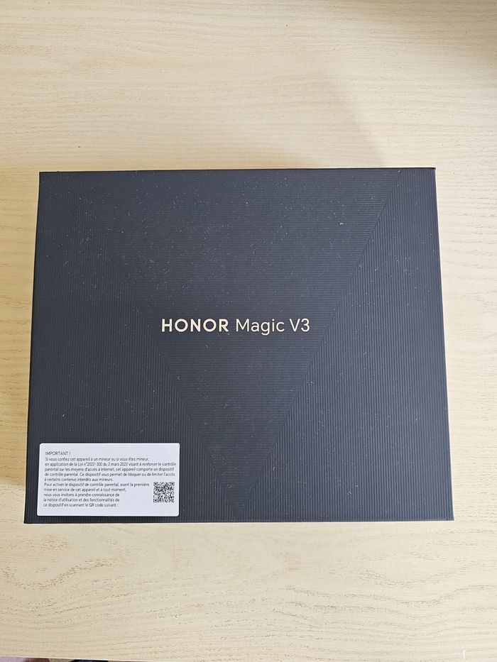 HONOR MAGIC V3 - ETAT NEUF - Boîte et Facture - photo numéro 10