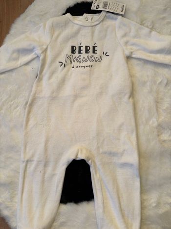 Pyjamas 9 mois