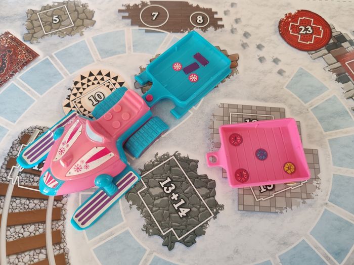 Jouet Happy Meal Mc Donald's de 2015 "Assemble les briques" - photo numéro 2