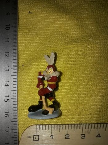 Will coyote beep beep figurine