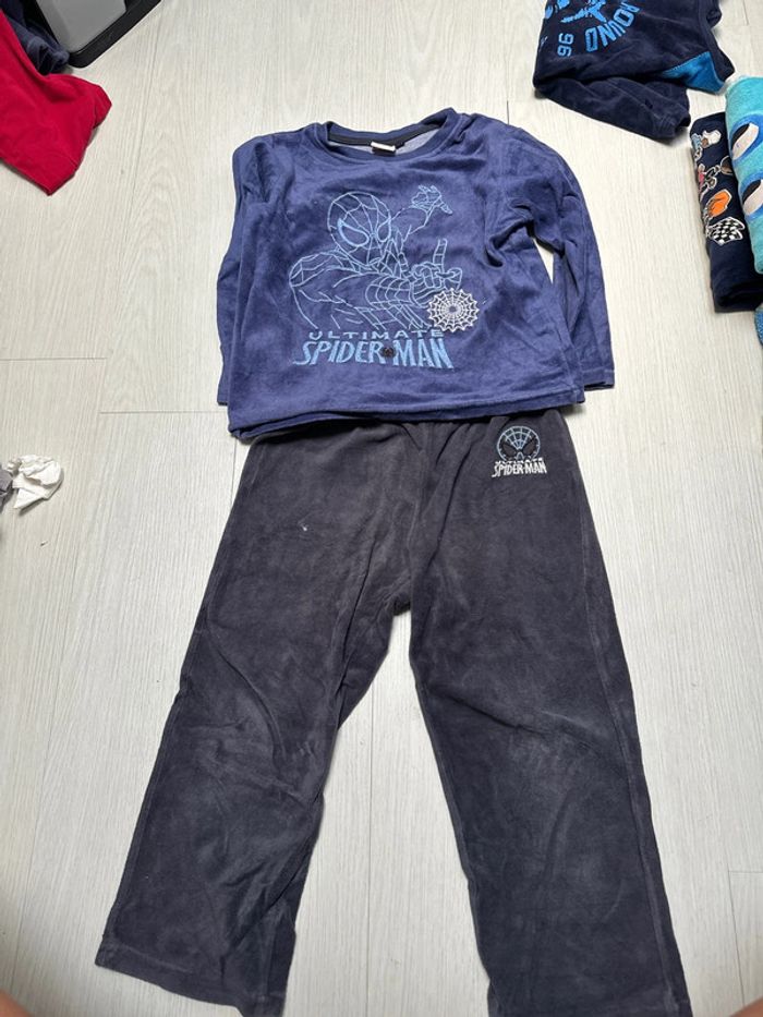 Pyjama en velours, Spiderman 4-5 ans