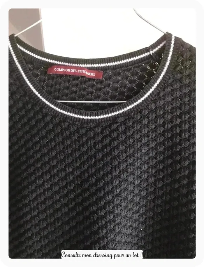 Pull noir et liseret blanc - photo numéro 2