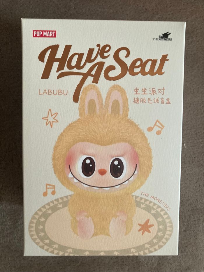 The monsters Labubu série Have a seat Ququ Pop mart