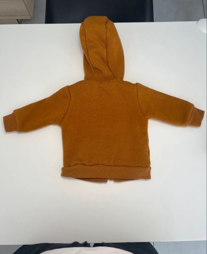 🦊 Veste à capuche moutarde avec tête de renard - photo numéro 2