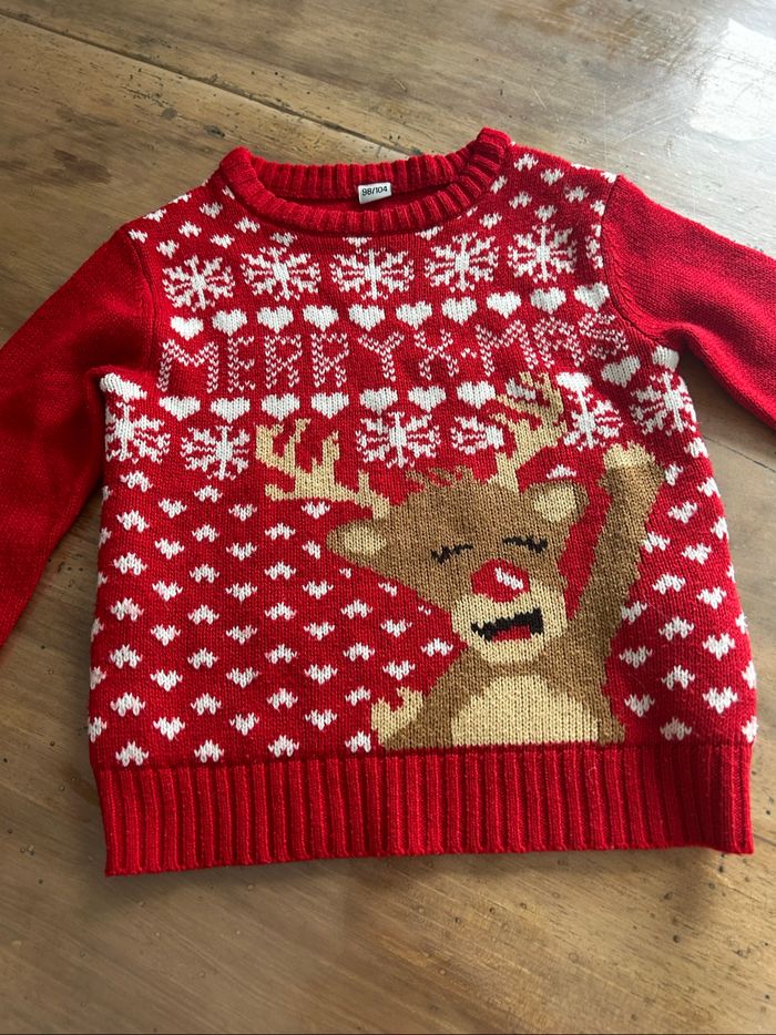 Pull de Noël et chaussons - photo numéro 4