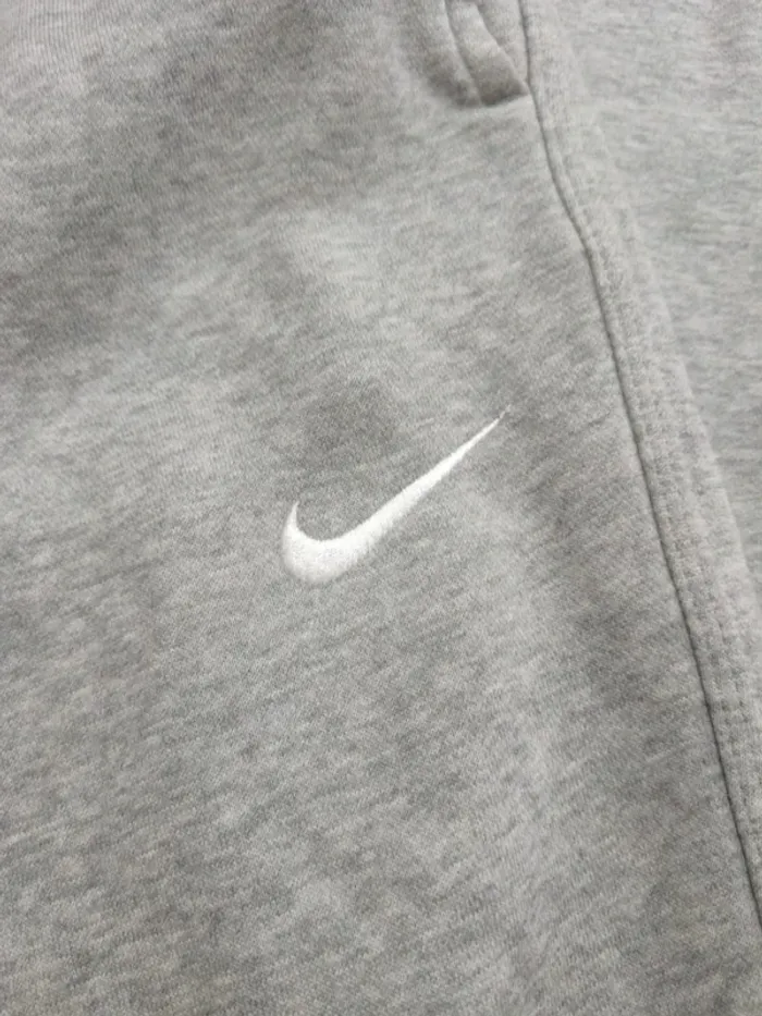 C58 jogging gris Nike M - photo numéro 3