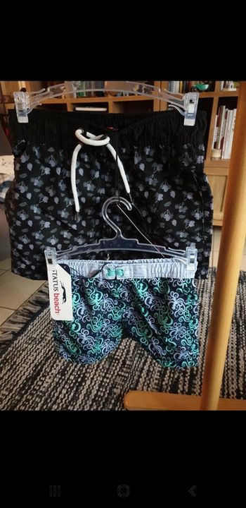 Lot de shorts de bain neufs 6 ans
