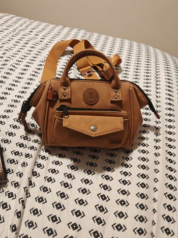 Sac cabaia avec porte monnaie et pochette amovible