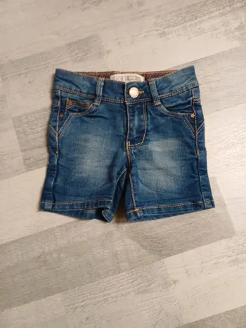 Short jeans