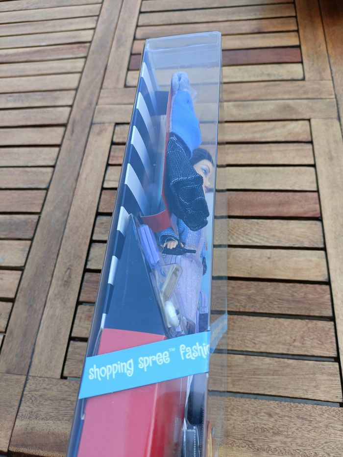 POUPEE BARBIE NOLEE NEUVE - photo numéro 4