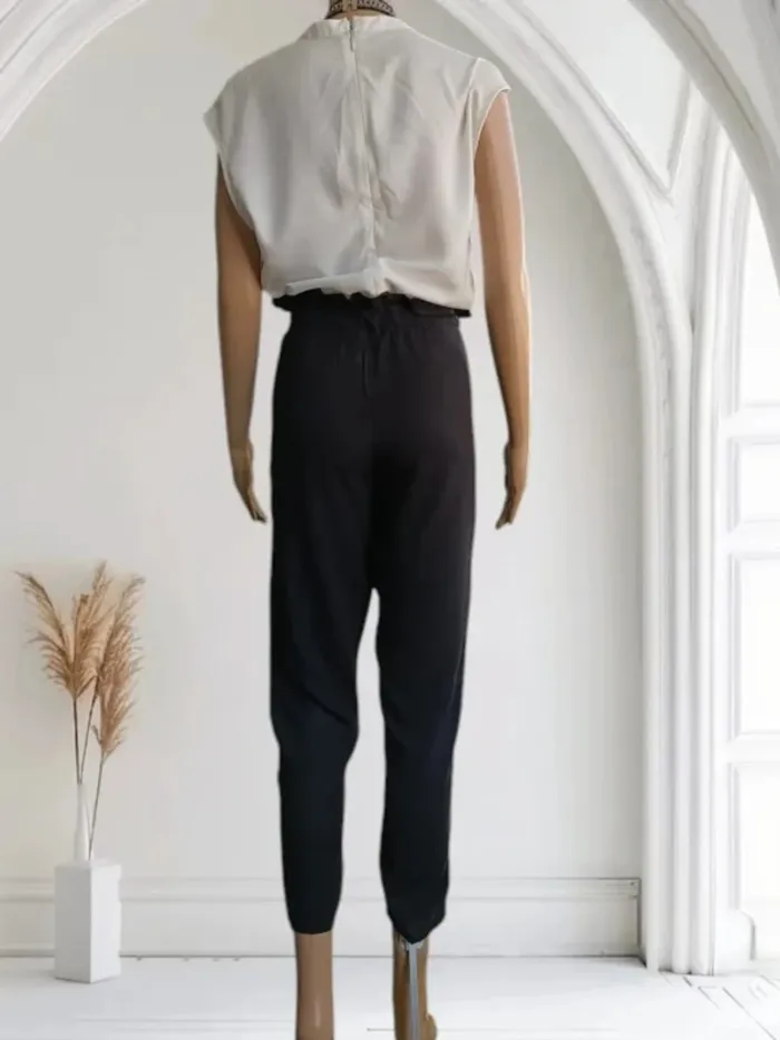 Combinaison sans manches M&W collection ,col ouvert,coupe fuselé ,taille mi-haute - photo numéro 5