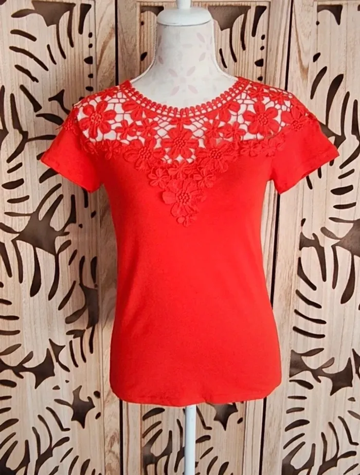 Tee shirt brodé fleurs T S/M  Foresta Bella - photo numéro 2