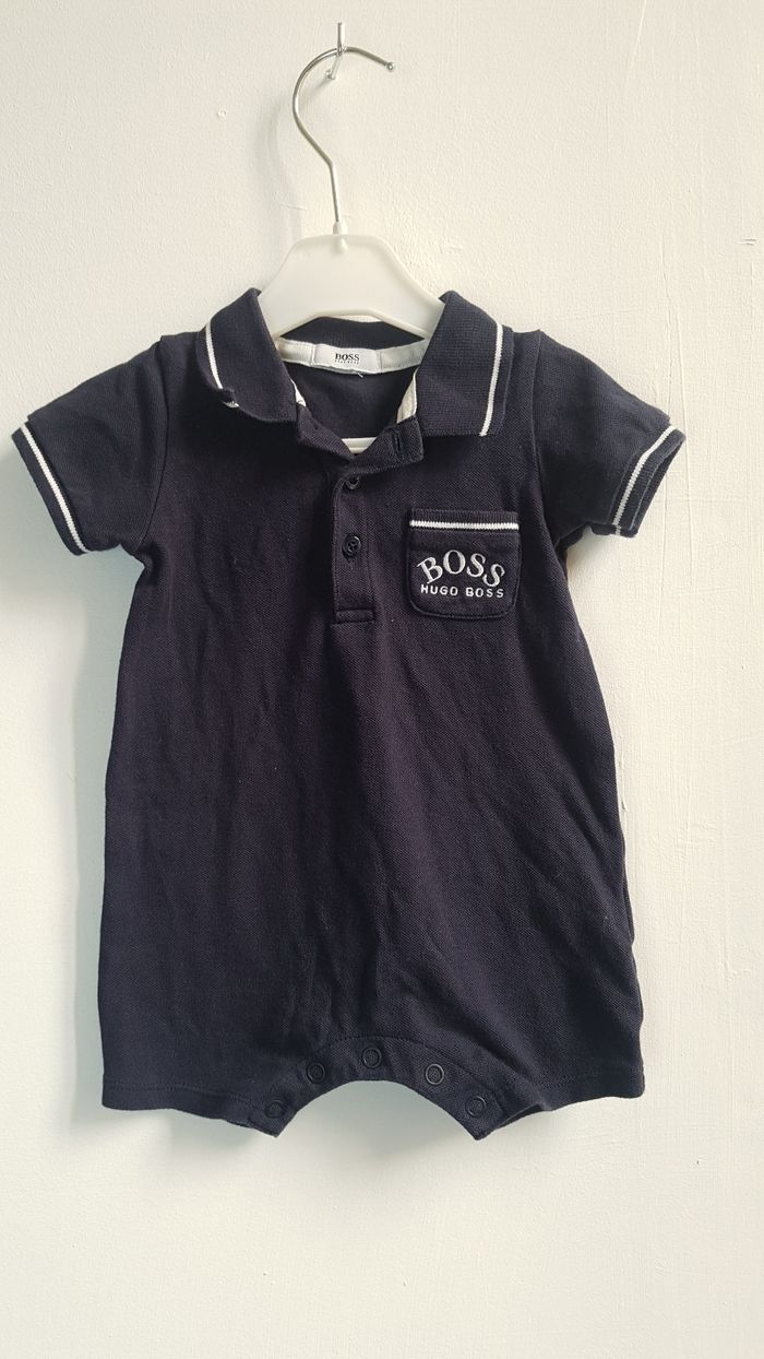 Combishort marine Hugo Boss 6 mois - photo numéro 6