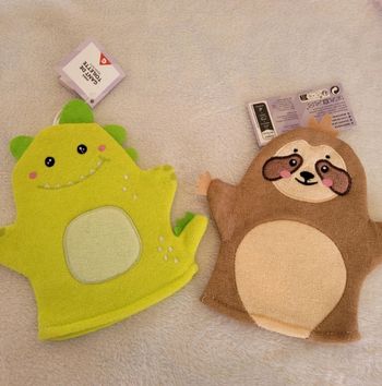 Lot deux gants de toilette neuf 