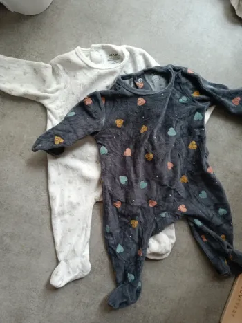 Lot de 2 pyjamas Kiabi velours 6 mois