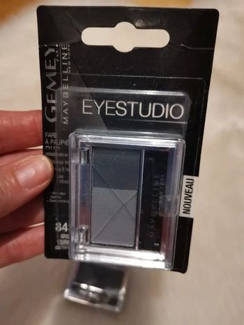 Lot de maquillage | ombre a paupières / fard a paupières Eyes Studio