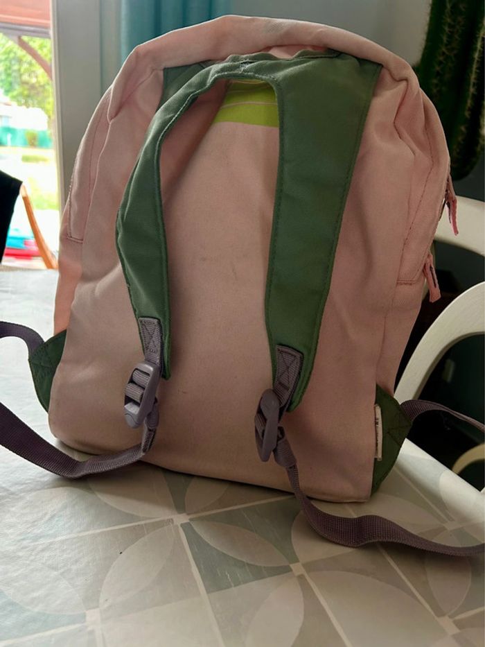 Sac à dos fille gris et rose en très bon état - Géonaute - photo numéro 2
