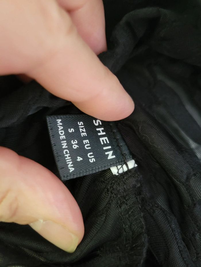 Haut s attache au cou - photo numéro 3