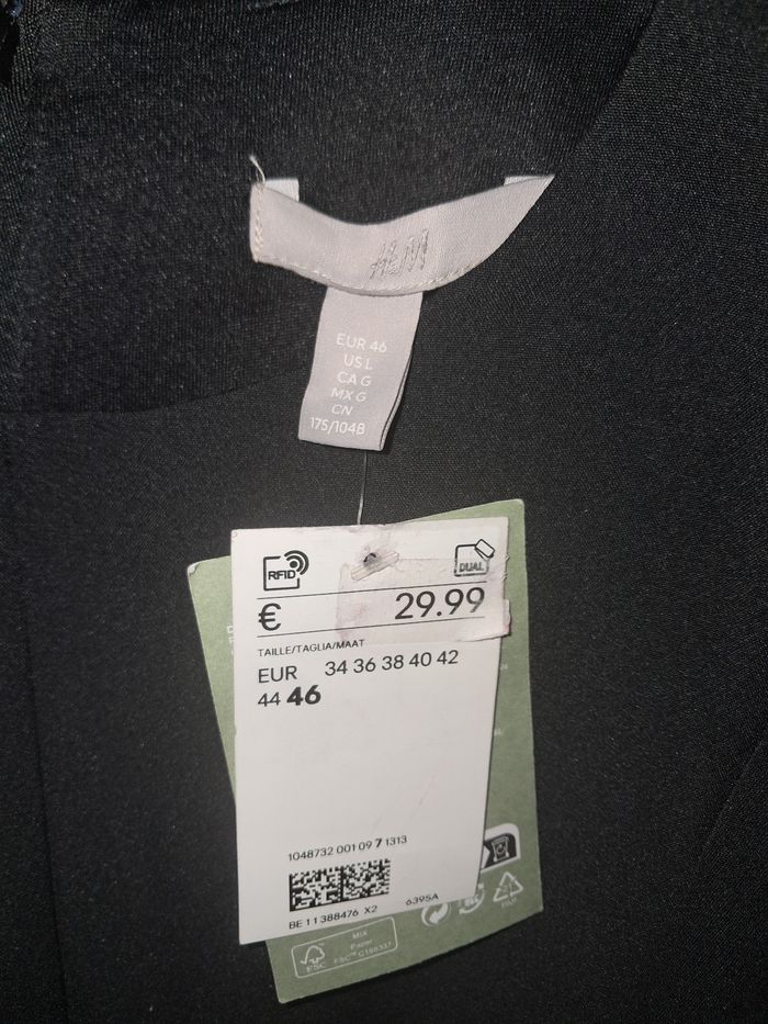 Robe noire - photo numéro 4