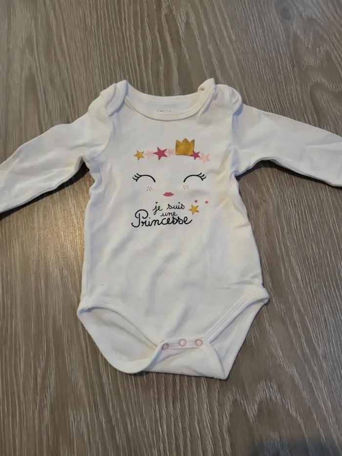 Lot 2 body 9 mois - photo numéro 2