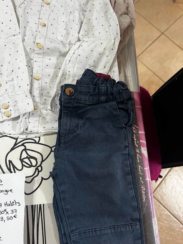 LOT DE VÊTEMENTS GARÇON 5 ANS - photo numéro 3
