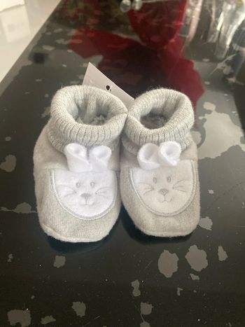 Chausson bébé gris