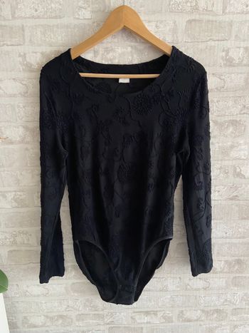 Body noir imprimer fleur taille 42
