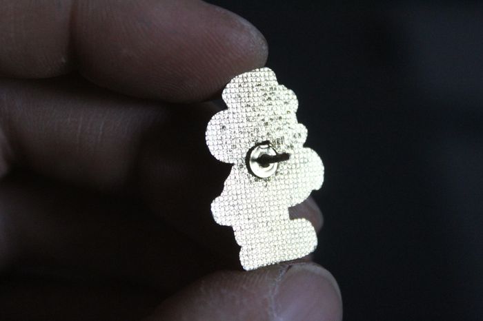 Pin's Mickey Mouse - Disney - photo numéro 2