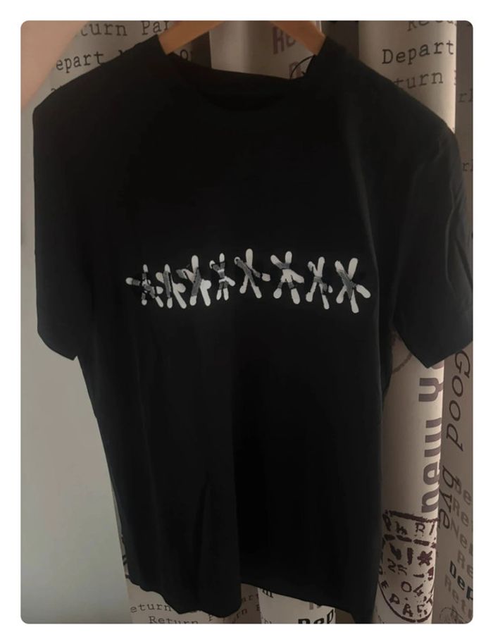 T-shirt Givenchy taille M neuf prix boutique 780€