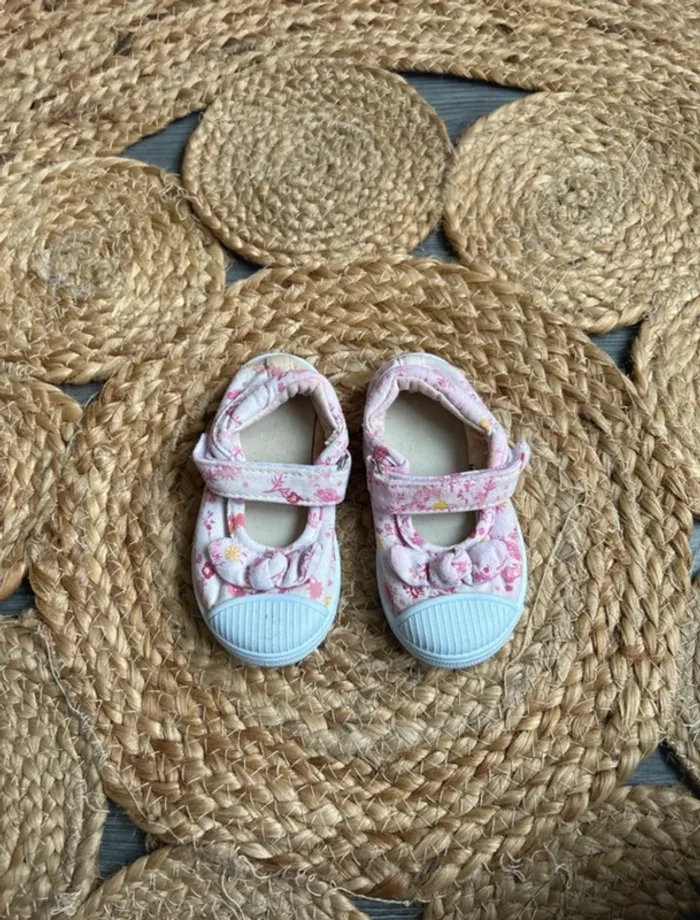 Chaussures d’été taille 20