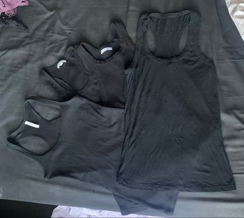 4 débardeurs femme couleur noir taille S