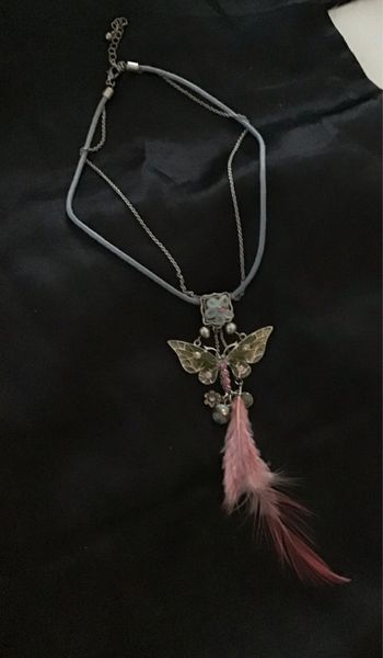 Très joli collier papillon vintage
