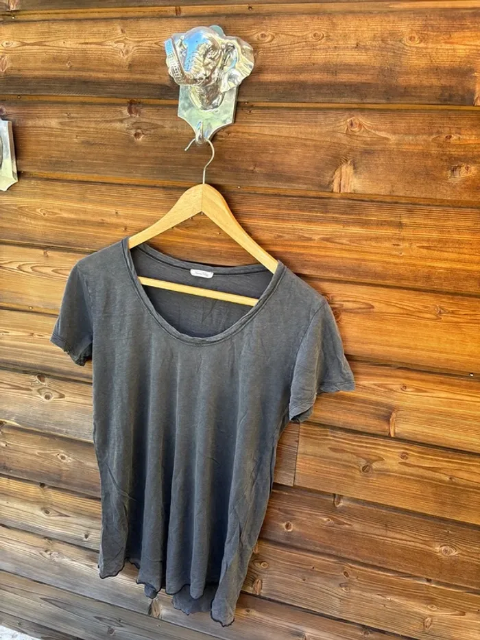 TEE shirt