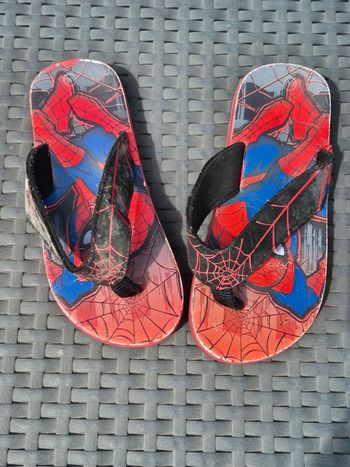 Tongs Spiderman pointure 30