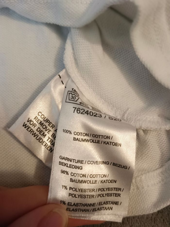 Polo blanc  à lisière rouge - photo numéro 3