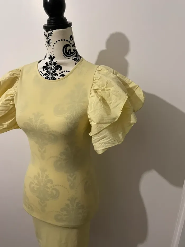 Robe Zara jaune manches bouffantes taille S - photo numéro 3